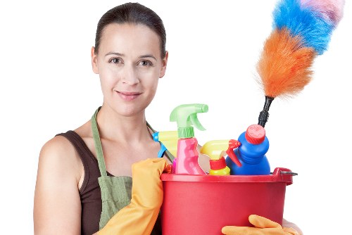 Friern Barnet carpet cleaners working on a deep clean in a local home